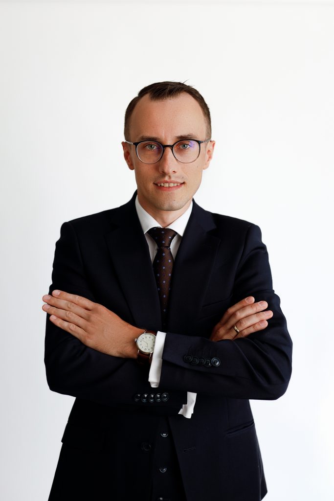 dr  Tomasz Korban