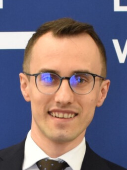 dr Tomasz Korban